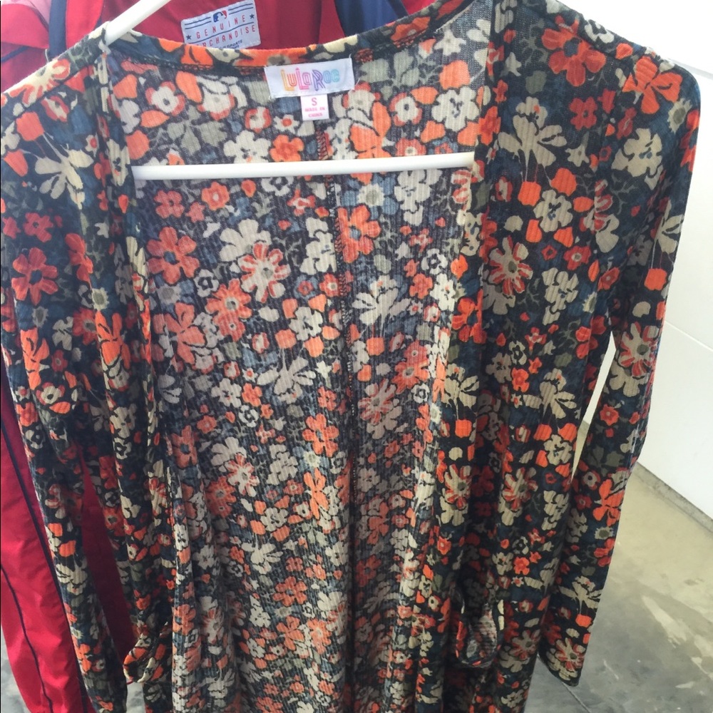 Lularoe Sarah sweater